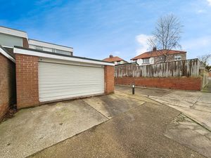 Photo 10- click for photo gallery